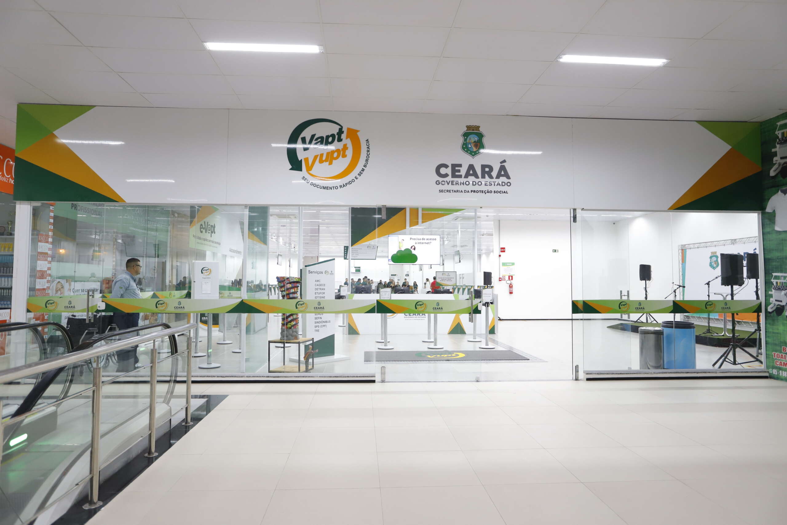 Governo do Ceará inaugura Vapt Vupt no Centro de Fortaleza